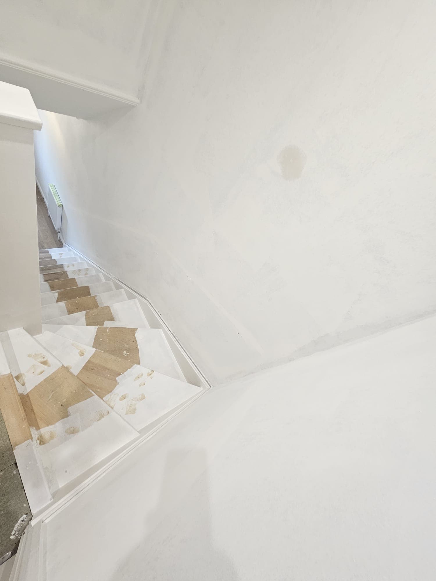 Hallway & Doors - Clean Detail